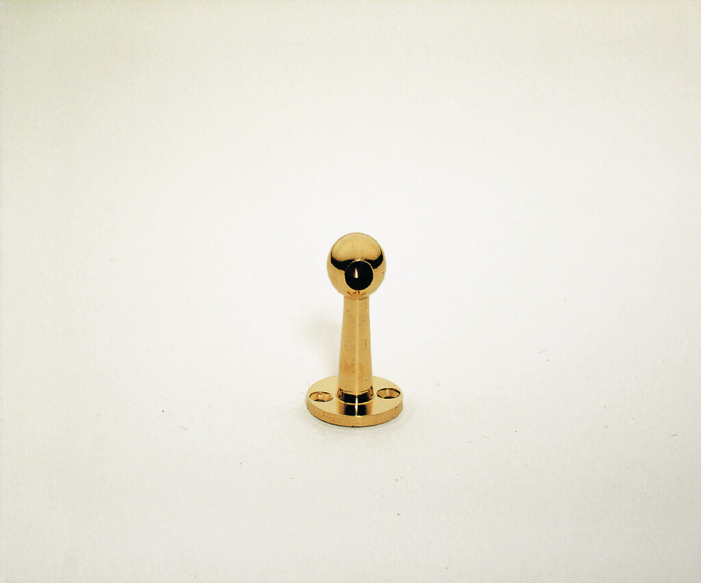 Fiddle rail end bracket